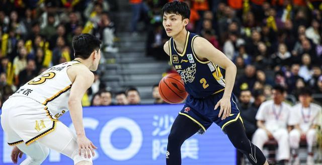 季很快要开, 的表演赛