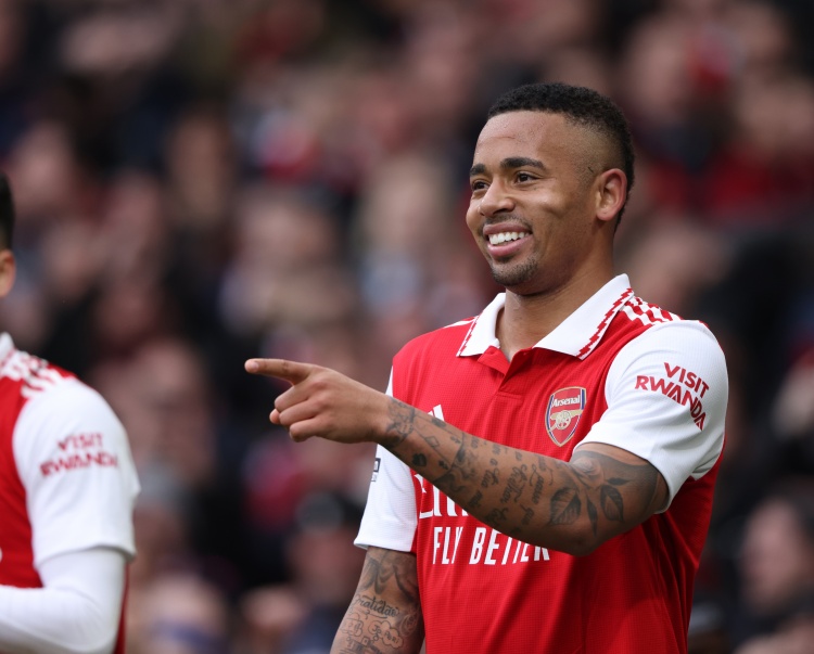 热苏斯, 关于加布里 热苏斯, 关于加布里